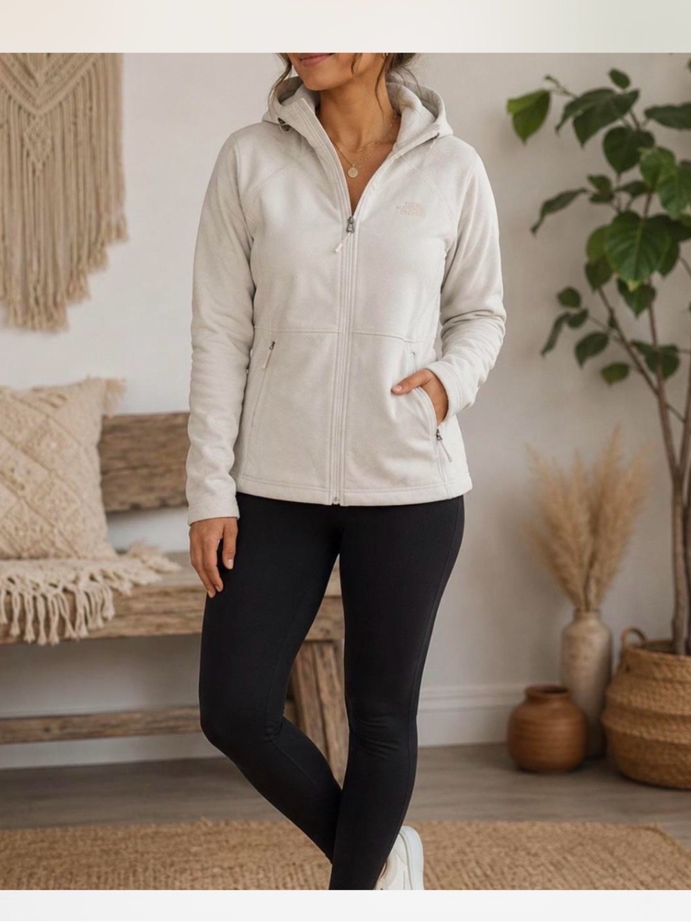 $170 The North Face Women's Light Gray Fleece Zip-Up Hoodie